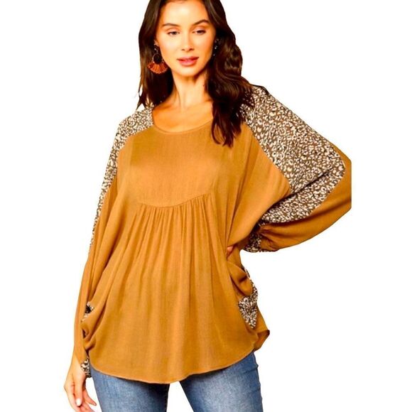 Leopard and Solid Mixed Dolman Voluminous Sleeves Top. 100% Rayon. S-M-L - Picture 1 of 3